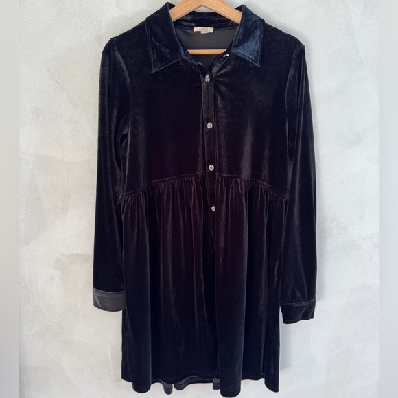 JODIFL Dresses & Skirts - JODIFL - Black Velvet Dress - Size S